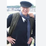 Morre o jornalista Renato Machado aos 83 anos no Rio de Janeiro.